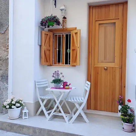 Holiday home Residenza Ronna Razia